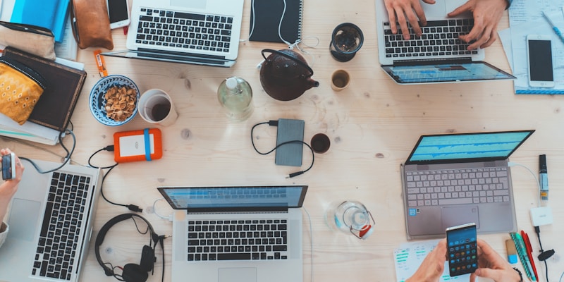 Collaborative digital workspace connecting people and platforms